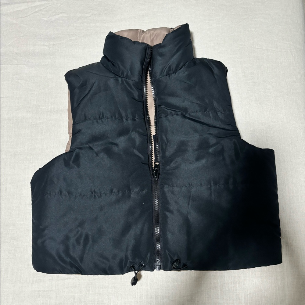 Reversible cropped vest
